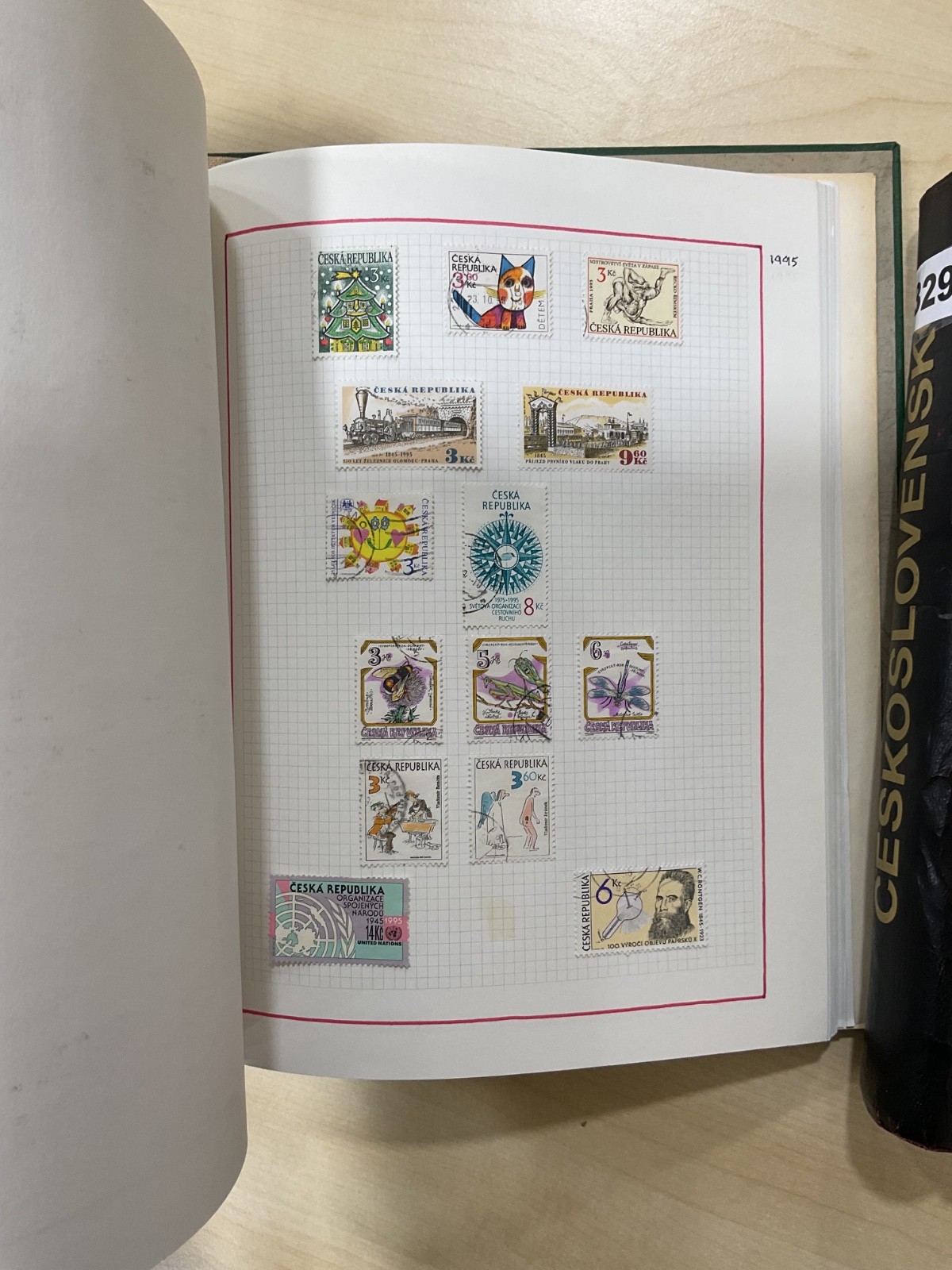 Czechoslovakia stamps. 1918 - 2000s, 2 Albums. 3.8kg. G/105