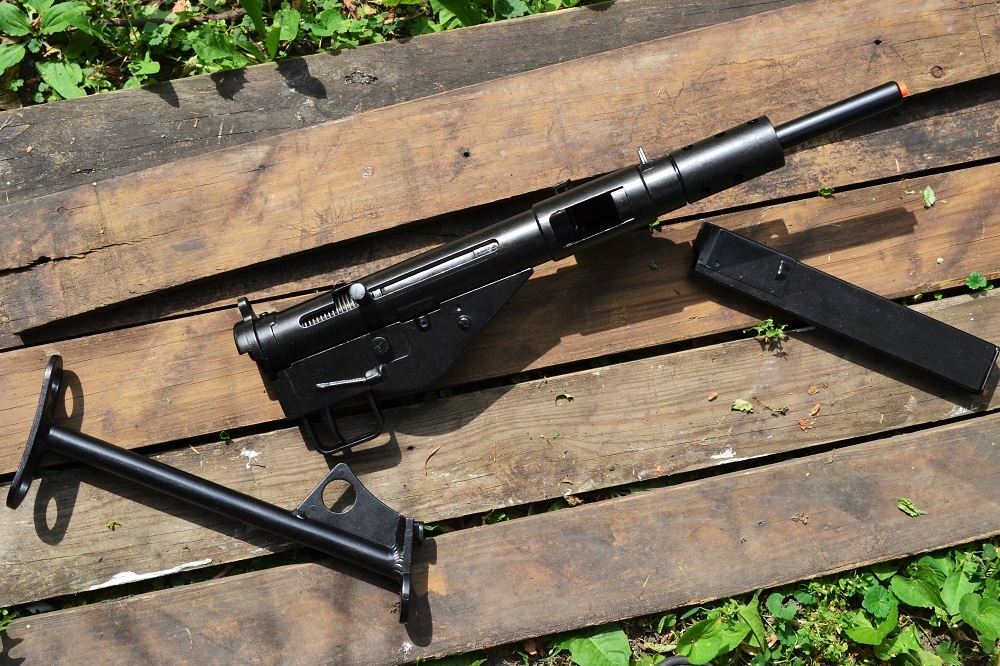 British Sten MK II 9mm Submachine Gun - Enfield - UK WWII - Prop - Denix Replica