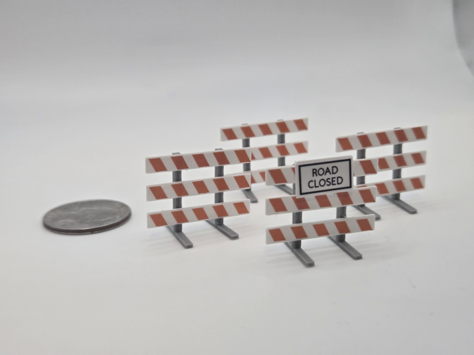 1/87 Scale Type III Barricade *4 Pack* with Road Closed Sign
