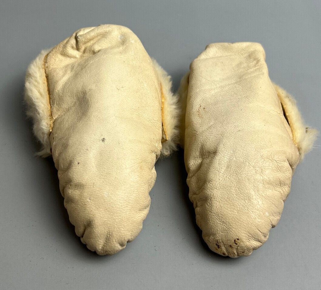 Vintage Leather and Beaded Baby Moccasins 4.5" Long