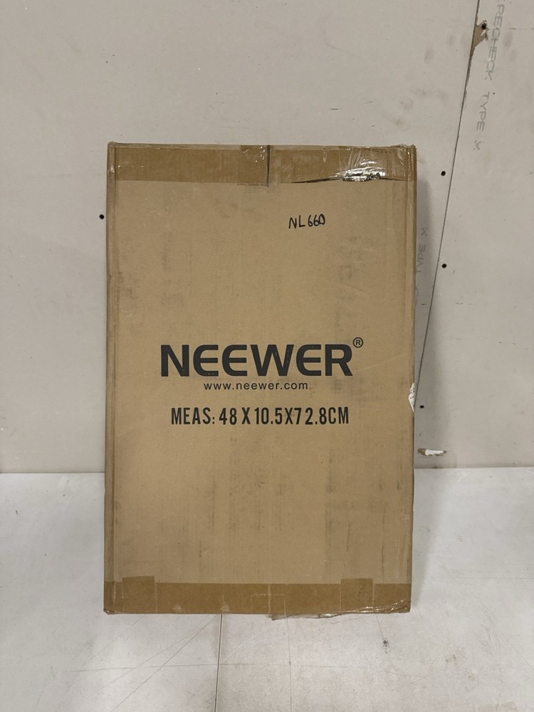 Neewer NL660 LED Video Light and Stand Kit