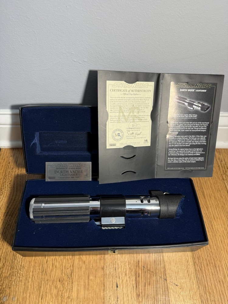 Darth Vader Lightsaber Master Replicas 669/7500