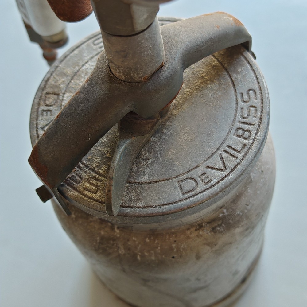 Devilbiss JGA-558 Spray Gun with Pot CB57
