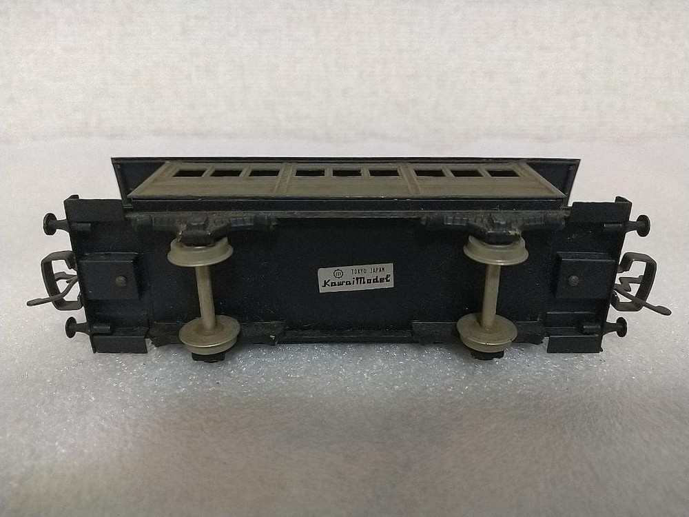 HO gauge classic passenger car
