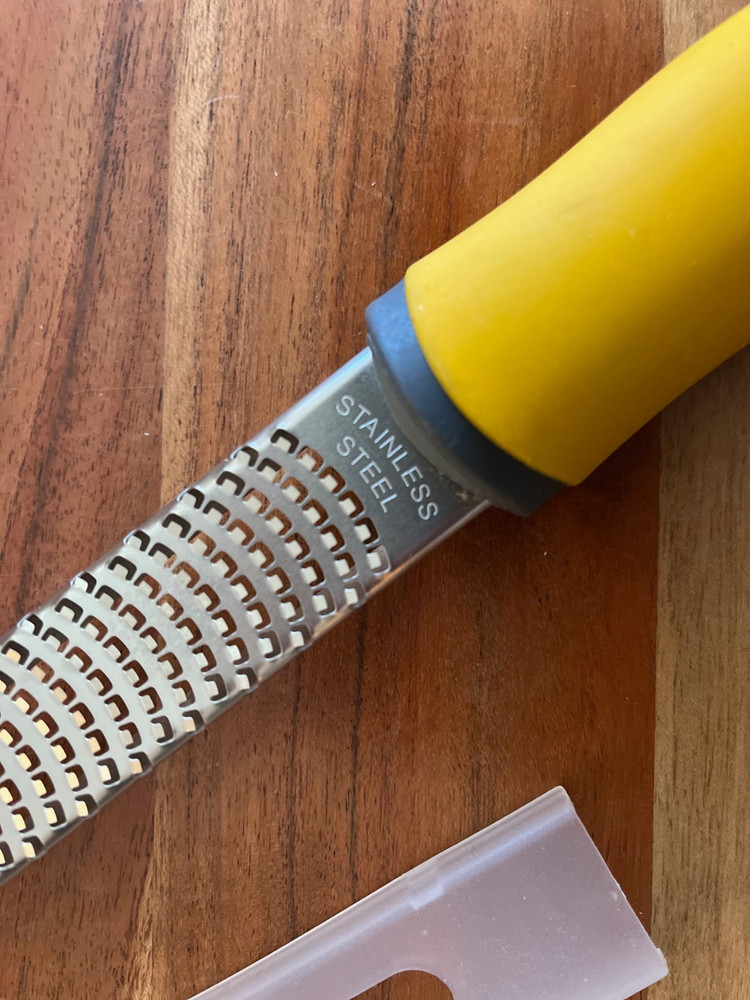 Set of 3 Kitchen Graters – 2 Microplane‑Style Graters + Handheld Zester – EUC