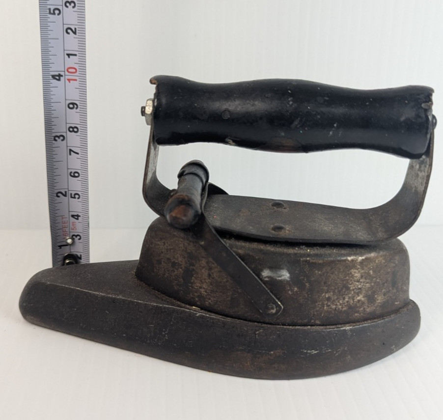 Antique Asbestos Sad Iron with Handle Release