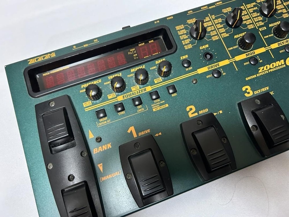 ZOOM GFX-8 Guitar Effects Processor Pedal Multi Effector Musical Instruments