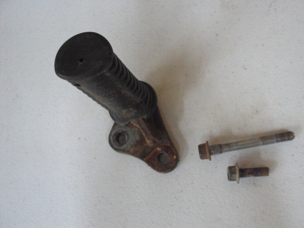 Yamaha 4 Zinger RIGHT Foot Peg Rest 1986 86