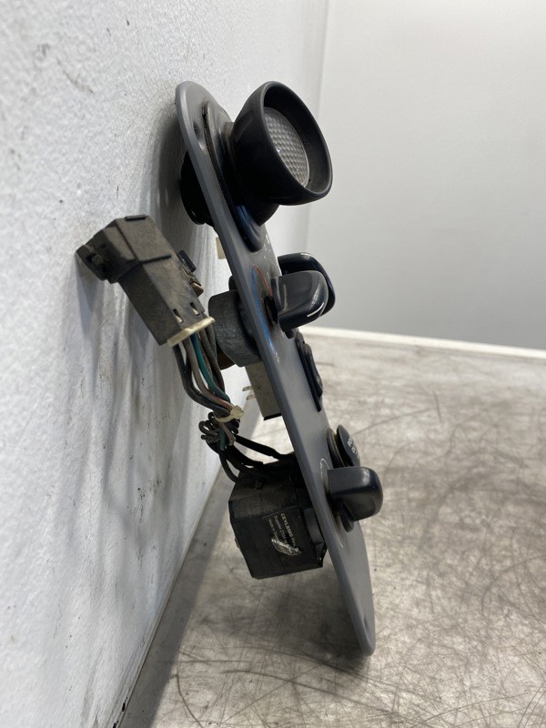 2005 Freightliner Columbia Climate Control (718-11220)