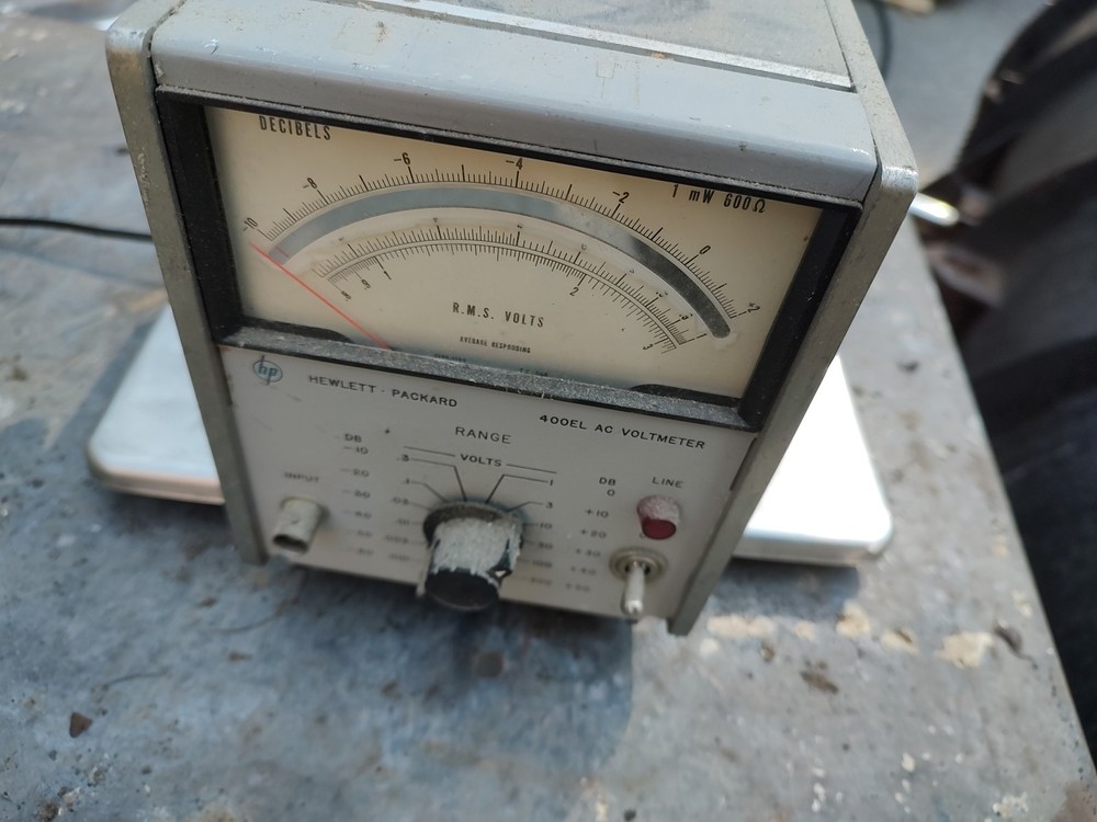 HP Model 400 El AC Voltmeter Nice Unit