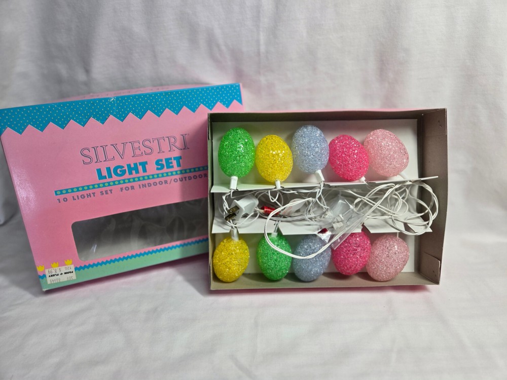 Silvestri Easter egg Light set-10 sparkle egg lights-good condition, tested