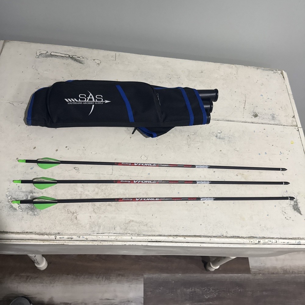Arrow Quiver With Three Arrows