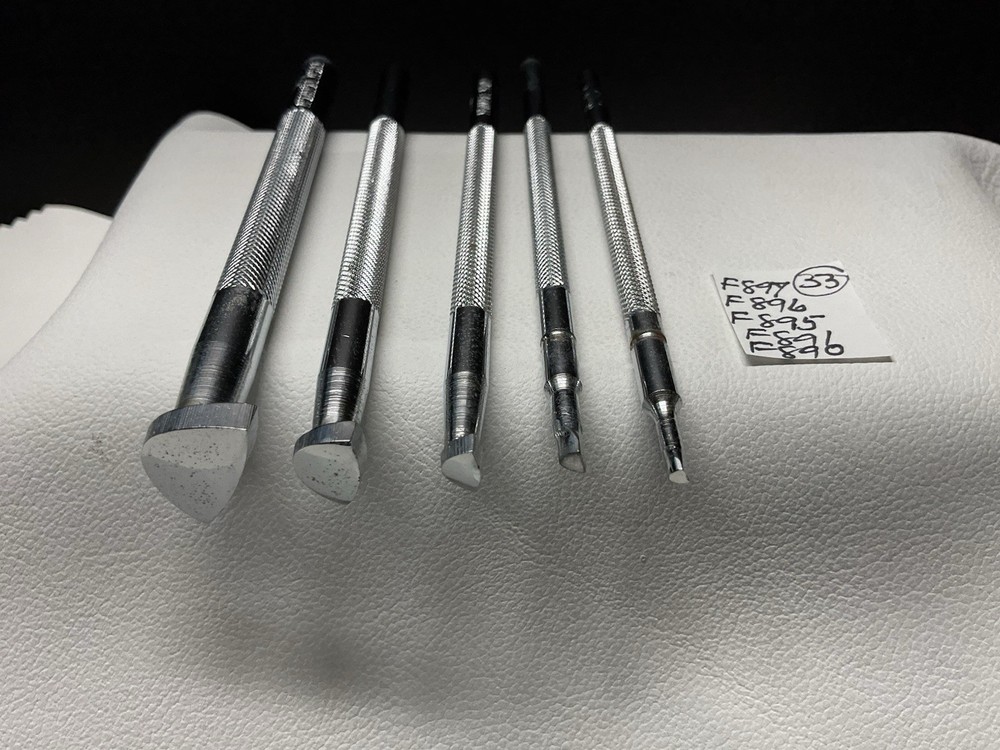 5 Ivan Taiwan, Taiwan Figures Leather Carving Tools (Ref#33)