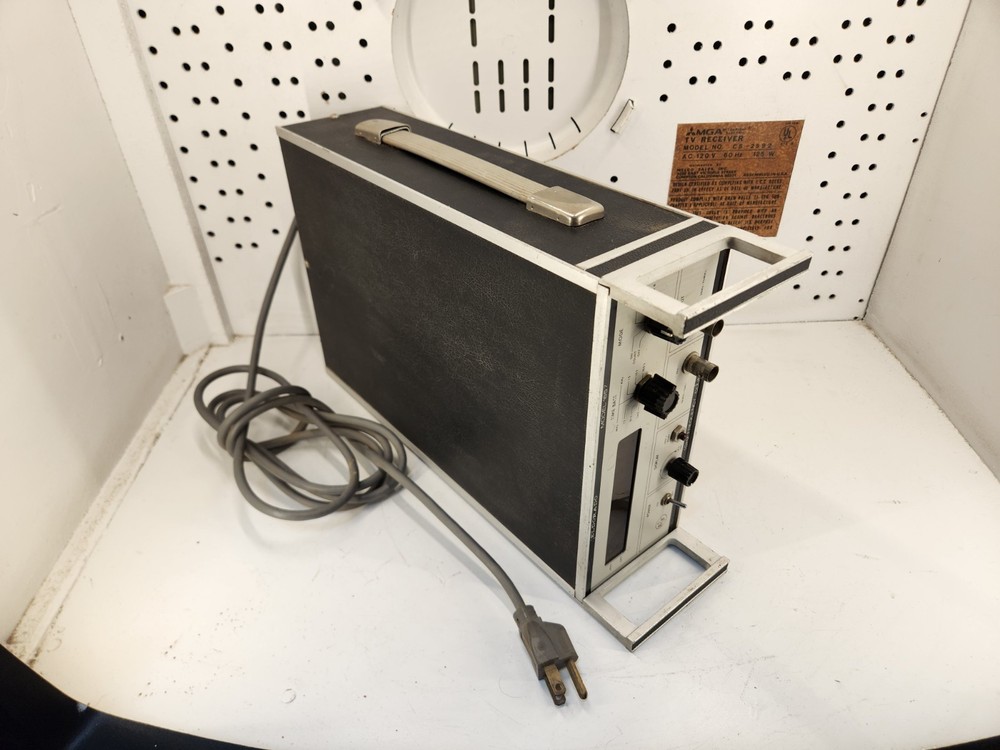 ELDORADO Model 1657 - 1GHz Digital Frequency Counter Powers On, Untested