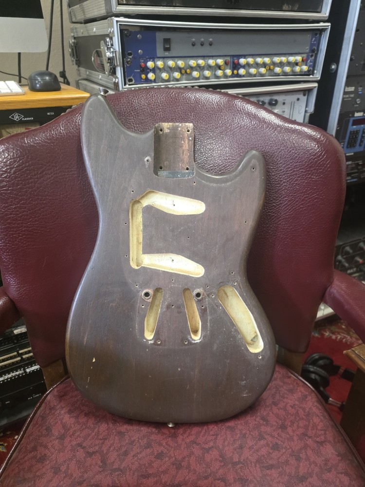 Fender Mustang Body Refinished 1966