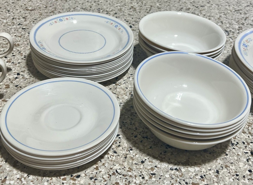 Corelle Needlepoint Dish Set
