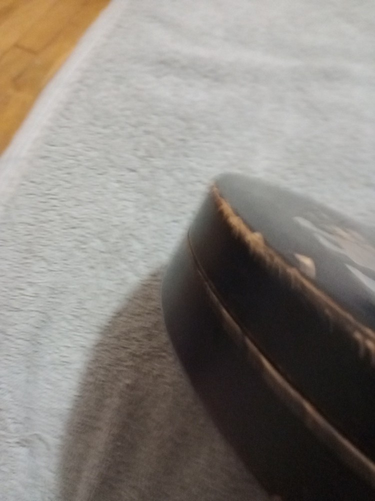 Vintage Black Lacquer Box With Vintage Sewing Thread