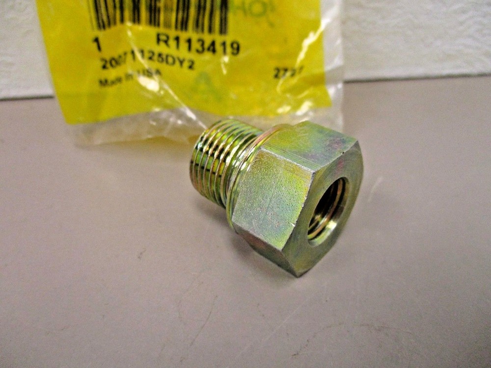 JOHN DEERE  R113419  ADAPTER FITTING