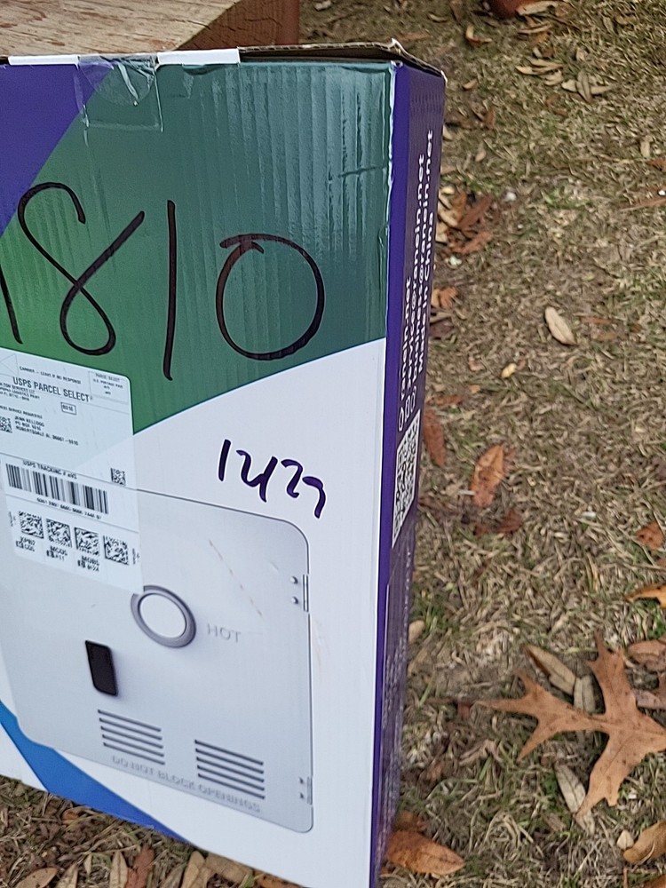 Ranein 18"x18" RV Tankless Water Heater Door Kit (Black) Model# RA65-1818