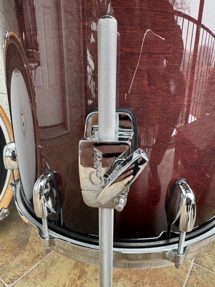 Gretsch Renown Maple Cherry Burst Drum Set