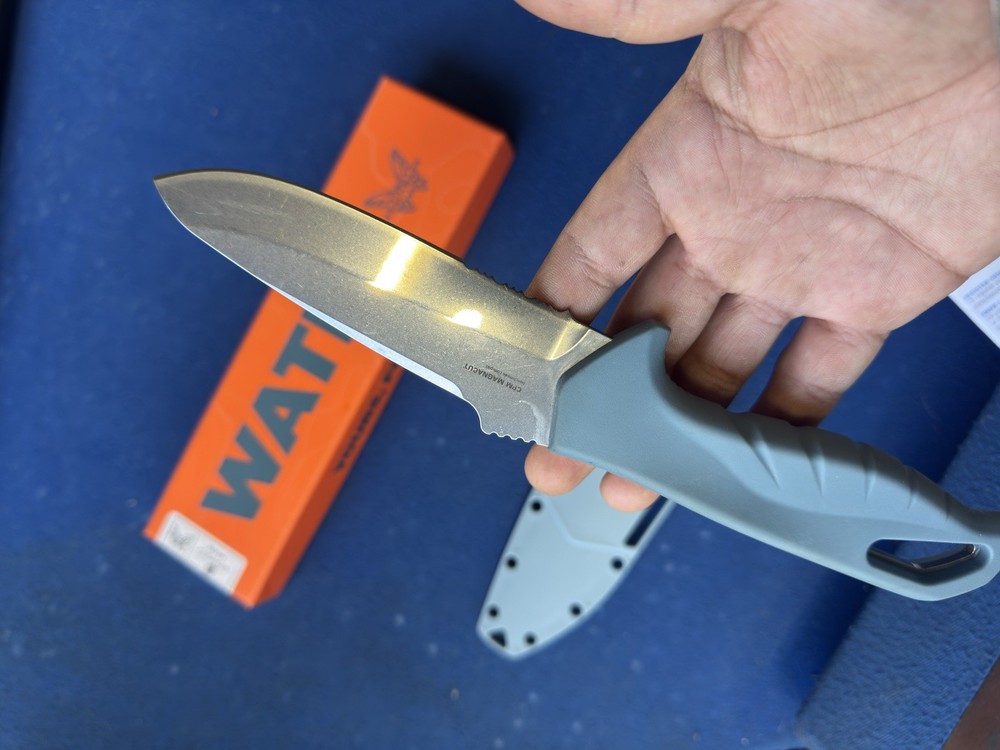 Benchmade Undercurrent Sheepsfoot Depth Blue Santoprene Handle 18040S