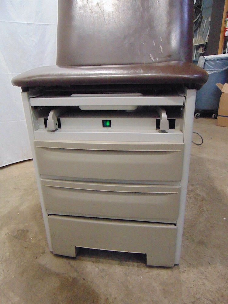 Brewer 5001-15 Exam Table - S7428