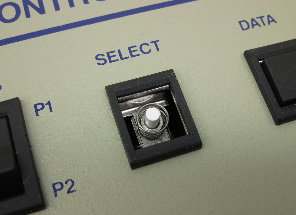 Boeckeler KS-30 VIA Controller (Knob Controller), Missing Push Button Cover