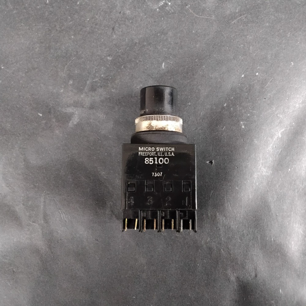 HONEYWELL MICROSWITCH 85100 PUSHBUTTON SWITCH ($13 OBO)