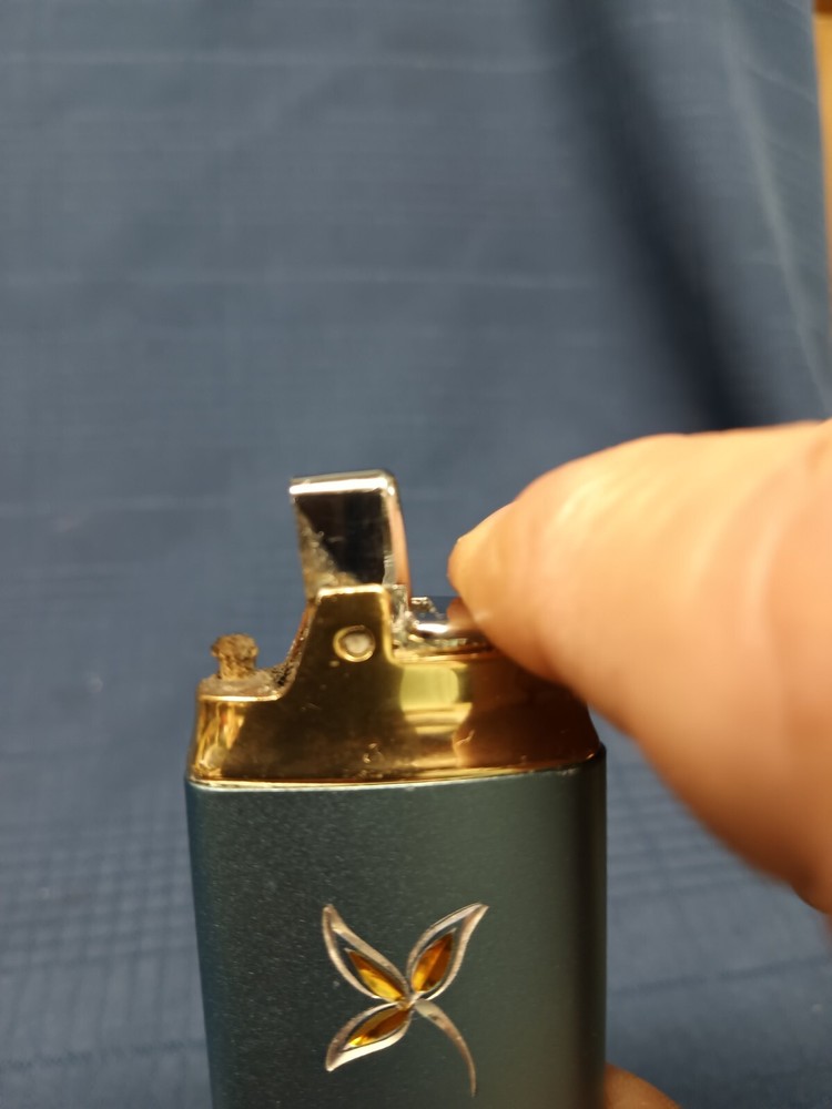 Vintage Moses Ronson Blue Pioneer Lighter With Etching