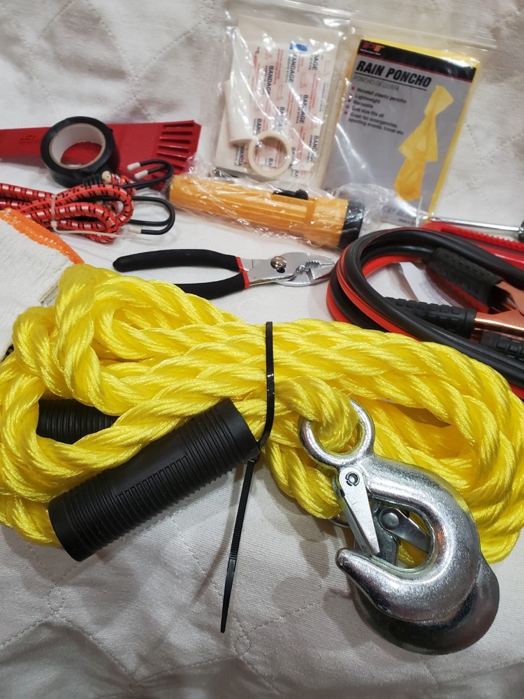 Performance Tool Deluxe Roadside Emergency Kit