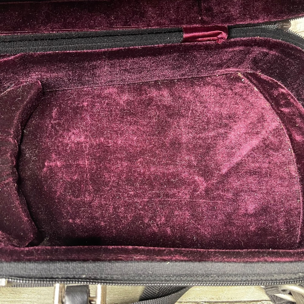 Concord Violin Case Burgundy Lining