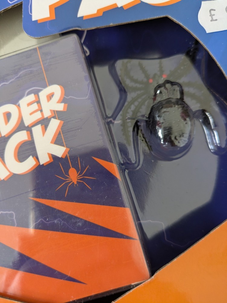 Spider Pack - Shock tricks - Prank Spider Trick - Jordan O’Grady Easy Prank