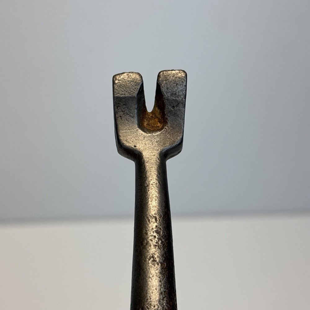 Antique Small Pry Bar Wood Handle 6” Nail Puller Tool