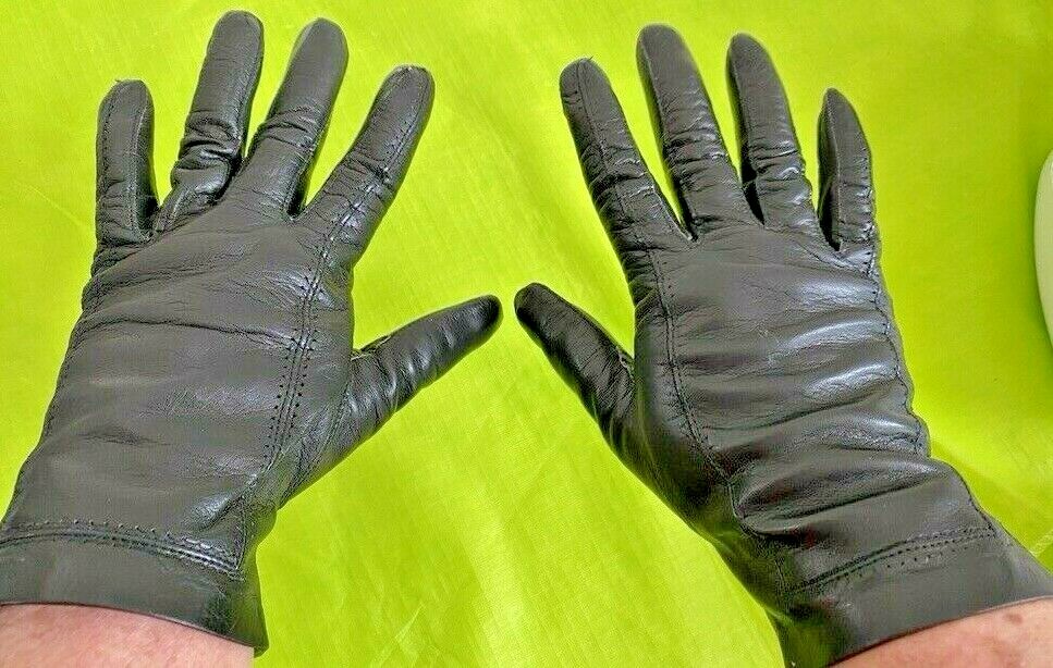 Womens Black Leather Size 7.5 Two Pair Black