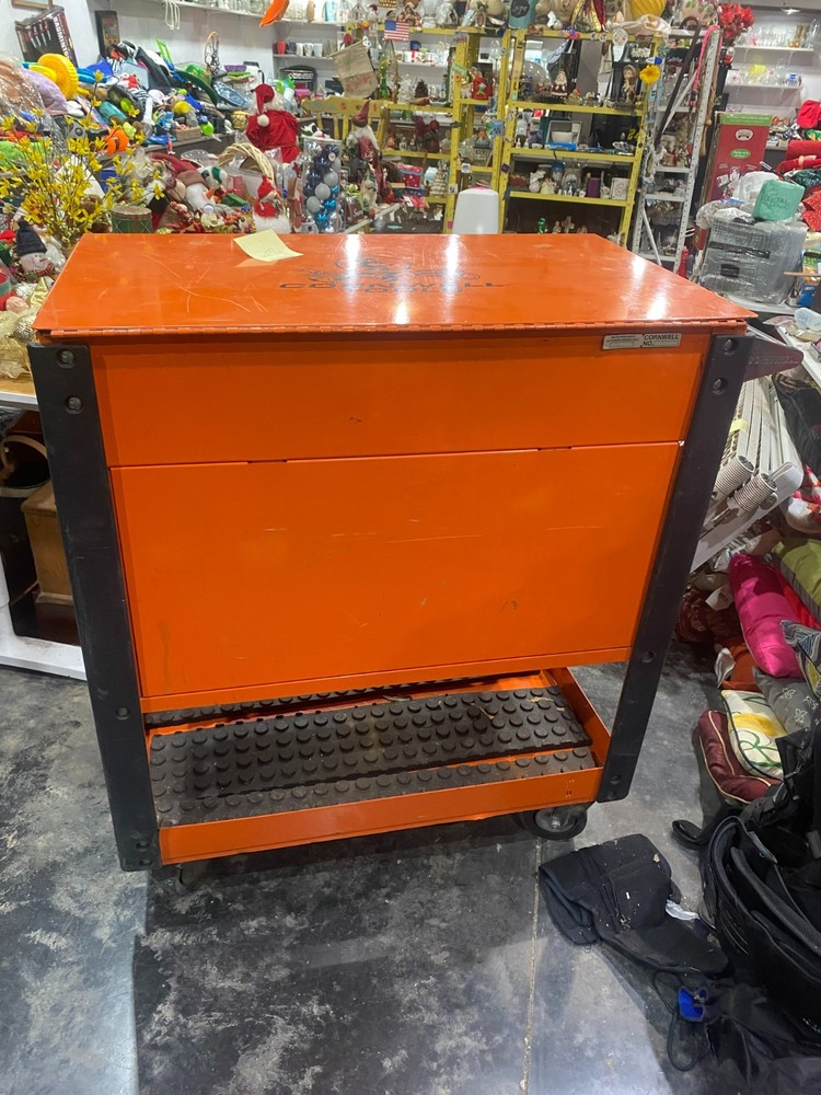 Orange Large Cornwell tool box amazing condition