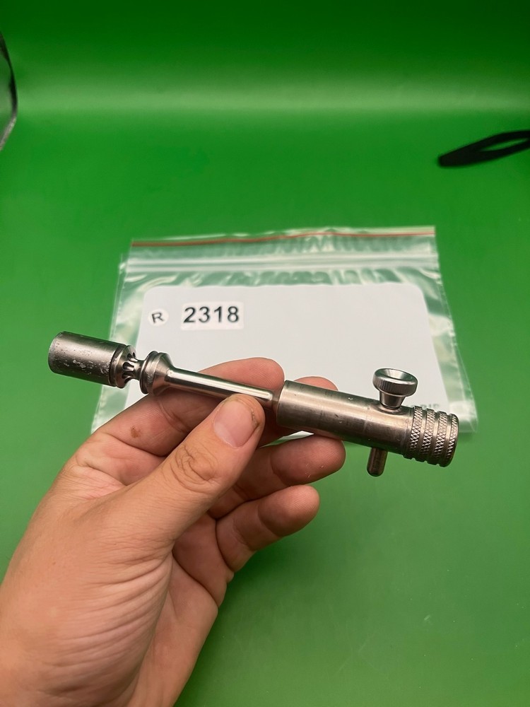Autococker Bolt