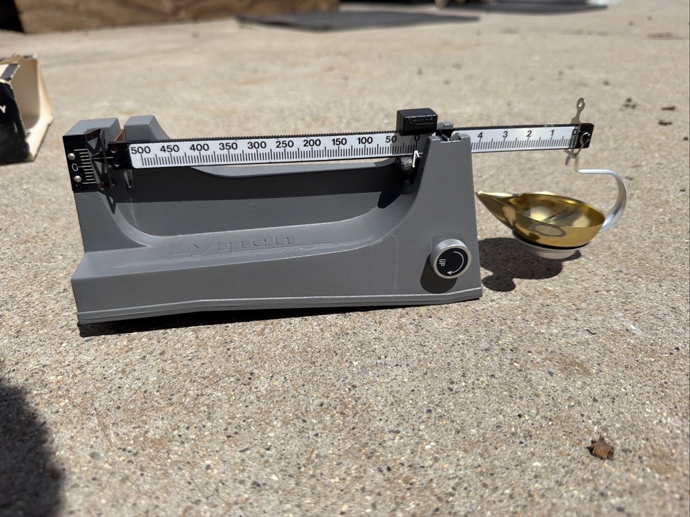 Lyman D7 Reloading Scale, with Original Box and Instructions