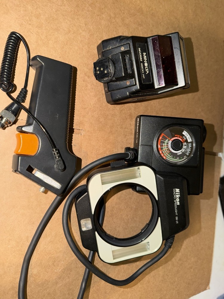 Camera Gear Lot(read)