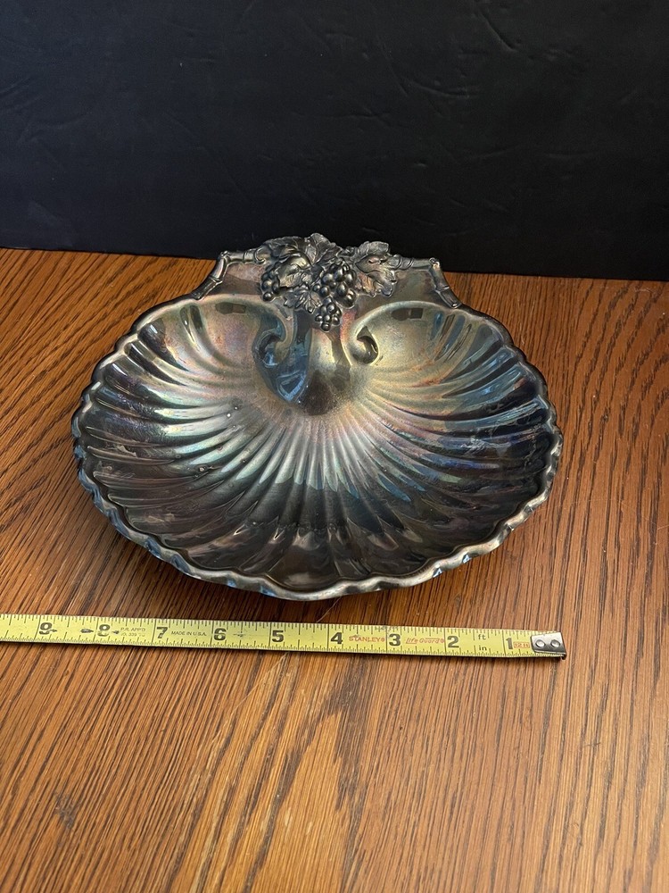 Reed & Barton Silverplate Shell Dish w/ Grape Leaf Design & Grape Feet #209-1960