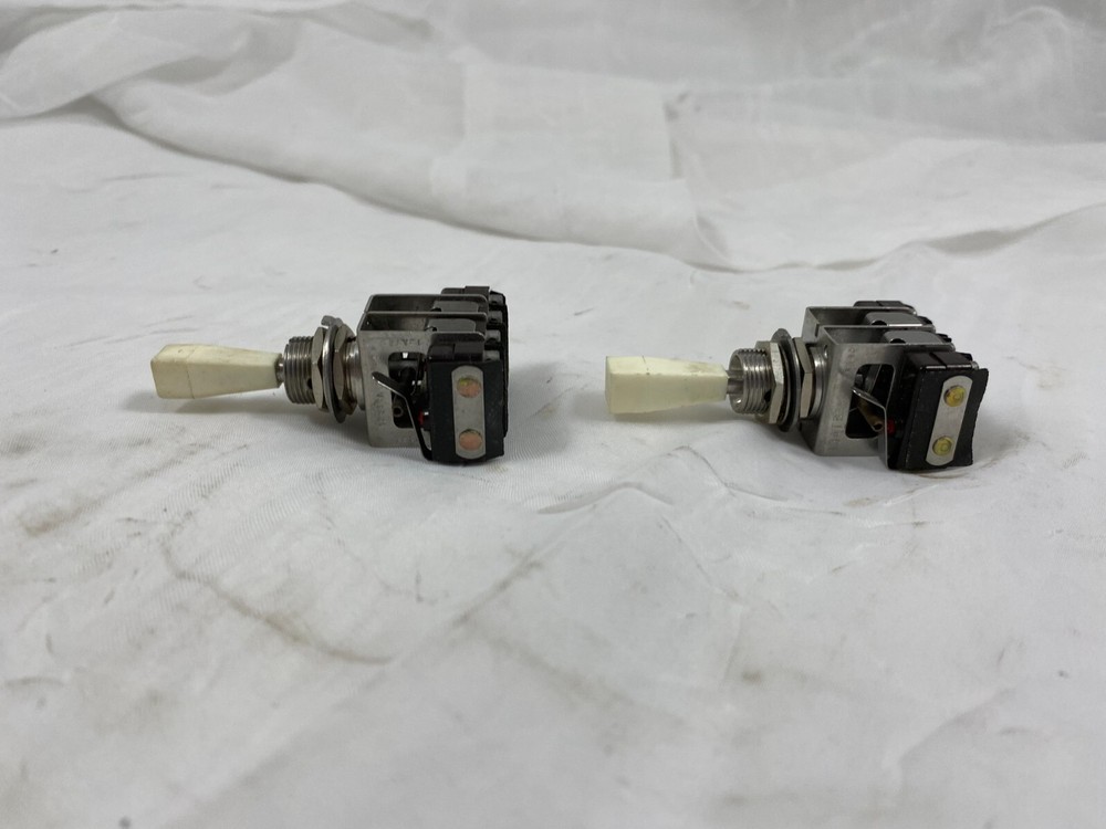 (2) 13AT69 MICRO TOGGLE SWITCHES, NEW