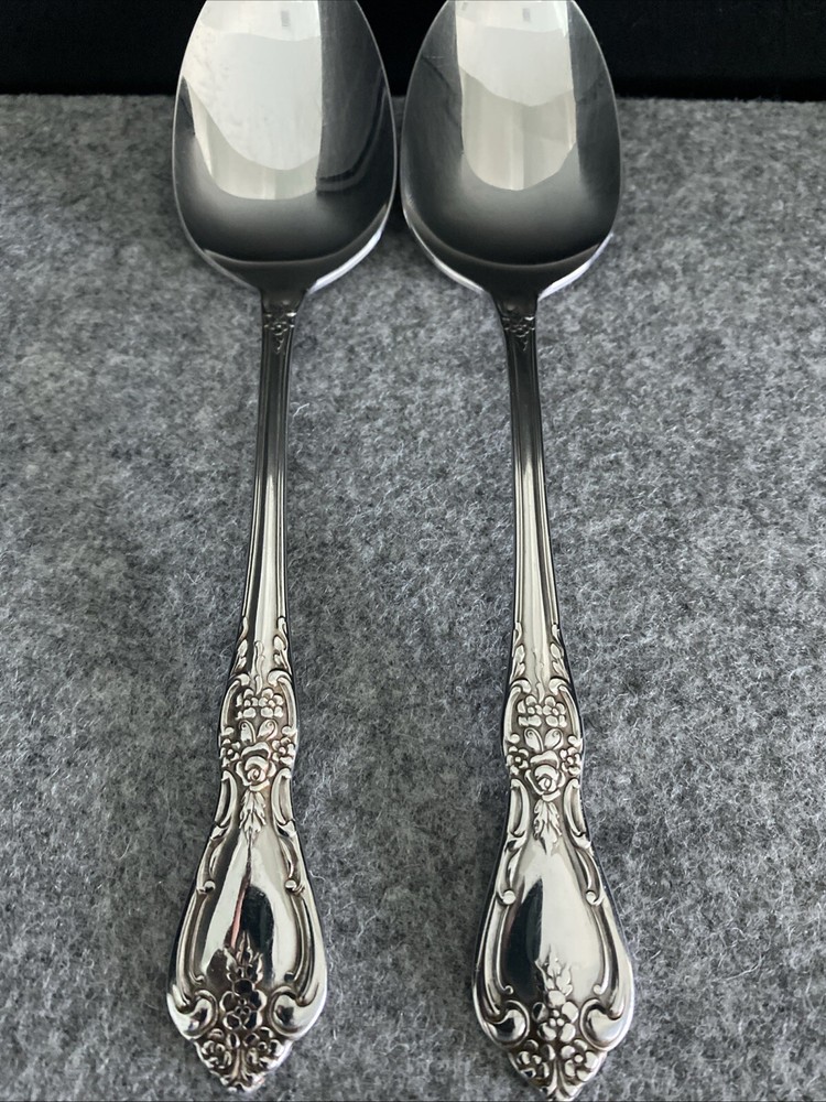 2 Oneida Distinction KENNETT SQUARE Stainless HH Servings Spoons Flatware
