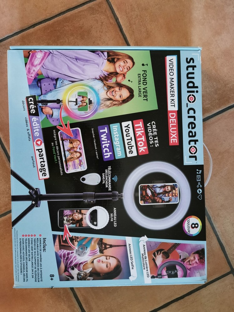 Studio Creator Deluxe YouTube Instagram influencer YouTuber