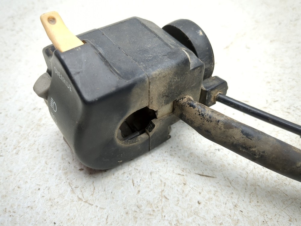05-26 Polaris Phoenix 200 Front Left Handlebar Headlight Switch Button