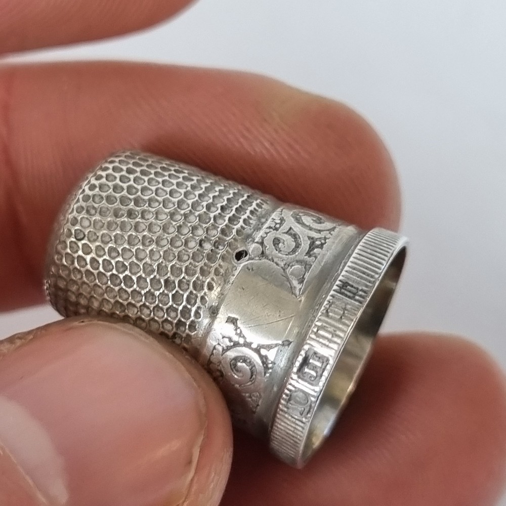 Vintage Solid Silver Thimble "Ilfracombe" Hallmarks Rubbed