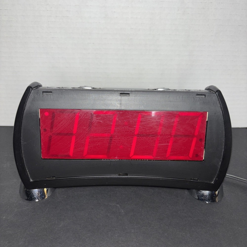 Advance Model No:4757 Digital Alarm Clock