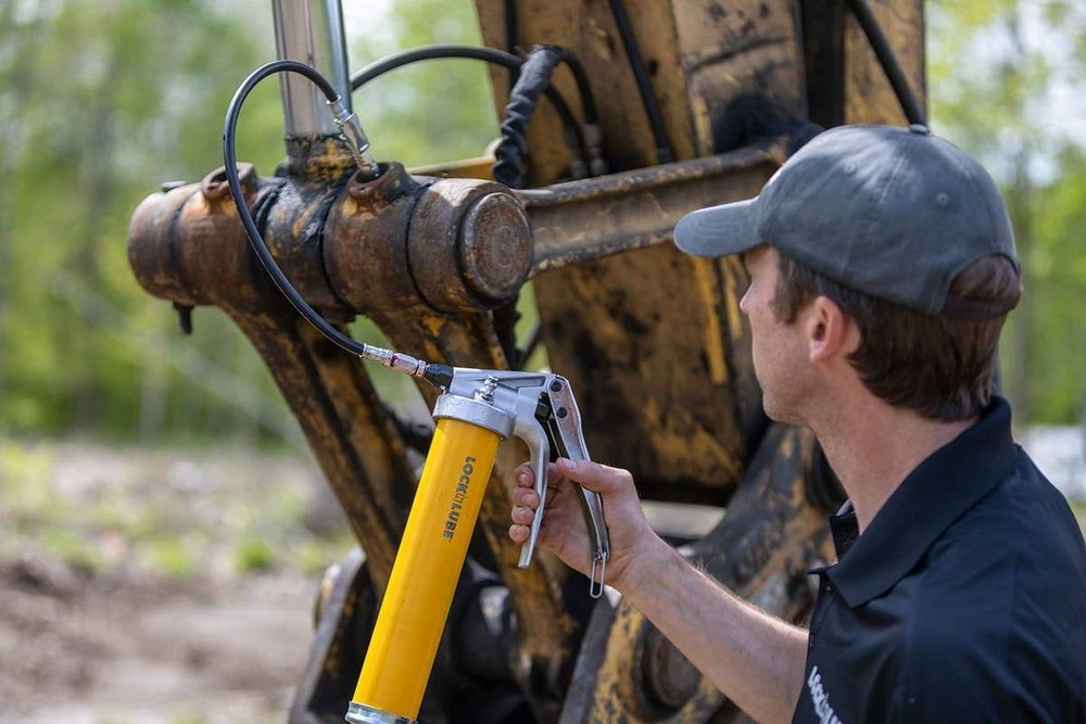 LockNLube Professional Pistol-Grip Grease Gun