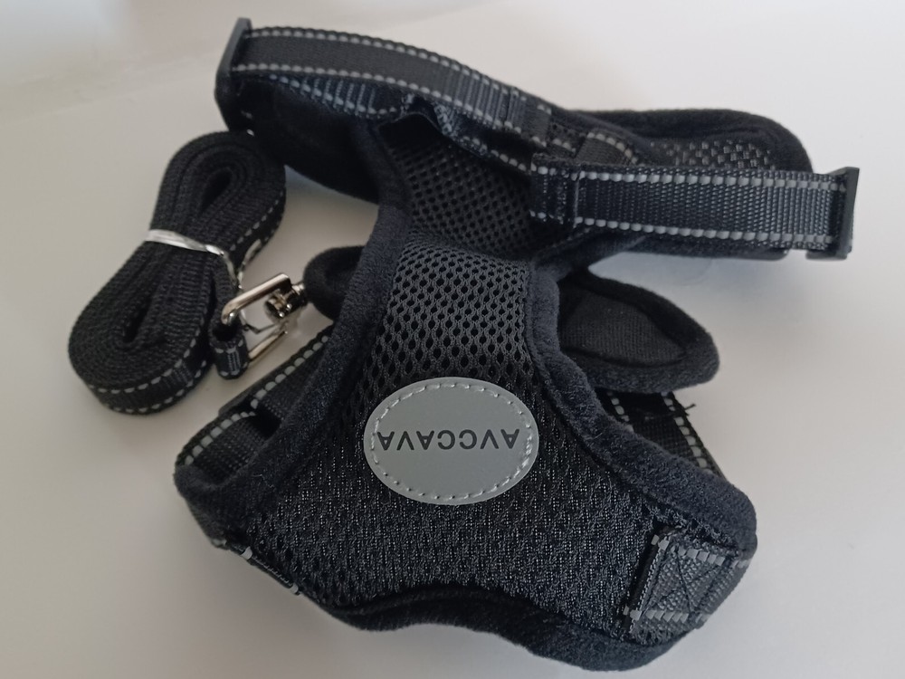 AVCCAVA Pet Harness With Leash Soft Breathable Reflective Strip Size: SM Black