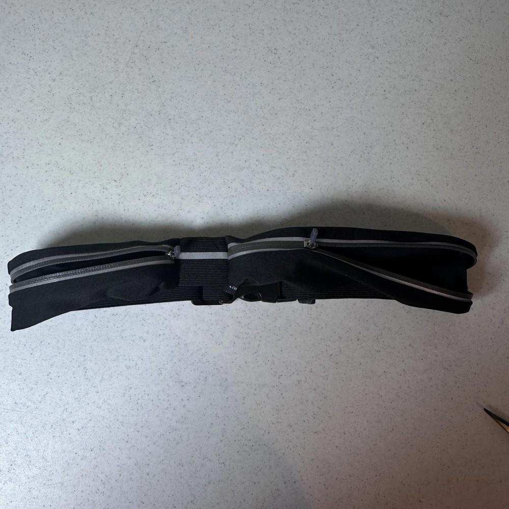 GO BELT Black Adjustable Running Belt with Zipper Pockets