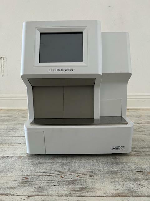 IDEXX Catalyst DX Vet Blood Analyzer