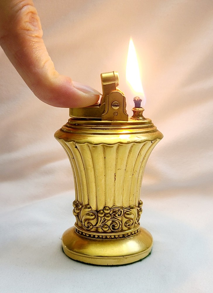 Vintage Gold Plate Ronson "NEPORT " Table Lighter Working Condition